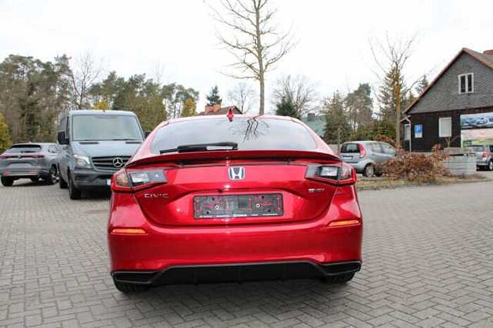 Honda Civic e: HEV 2.0 i-MMD Hybrid Sport