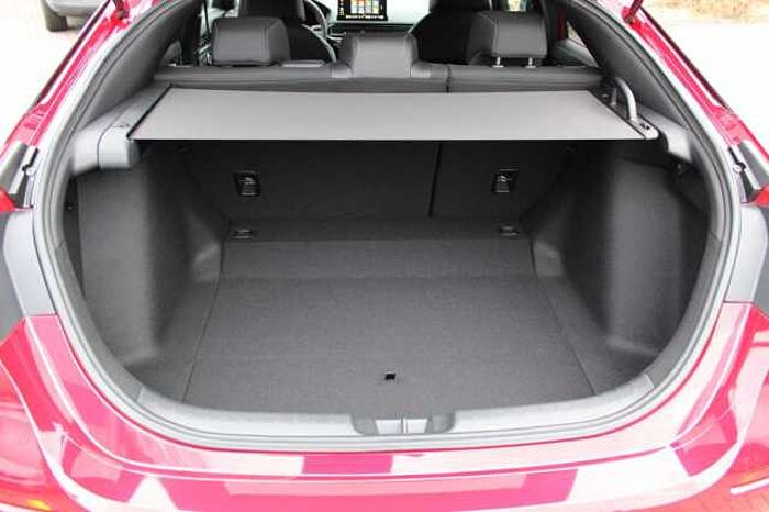 Honda Civic e: HEV 2.0 i-MMD Hybrid Sport