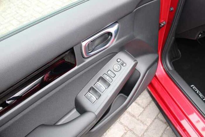 Honda Civic e: HEV 2.0 i-MMD Hybrid Sport